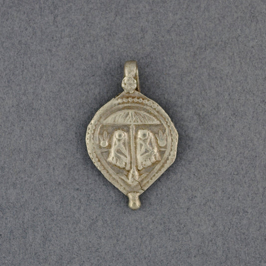 Vishnupada Small Shield Patri Amulet