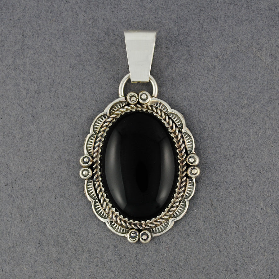 Sterling Silver Onyx Detailed Oval Pendant