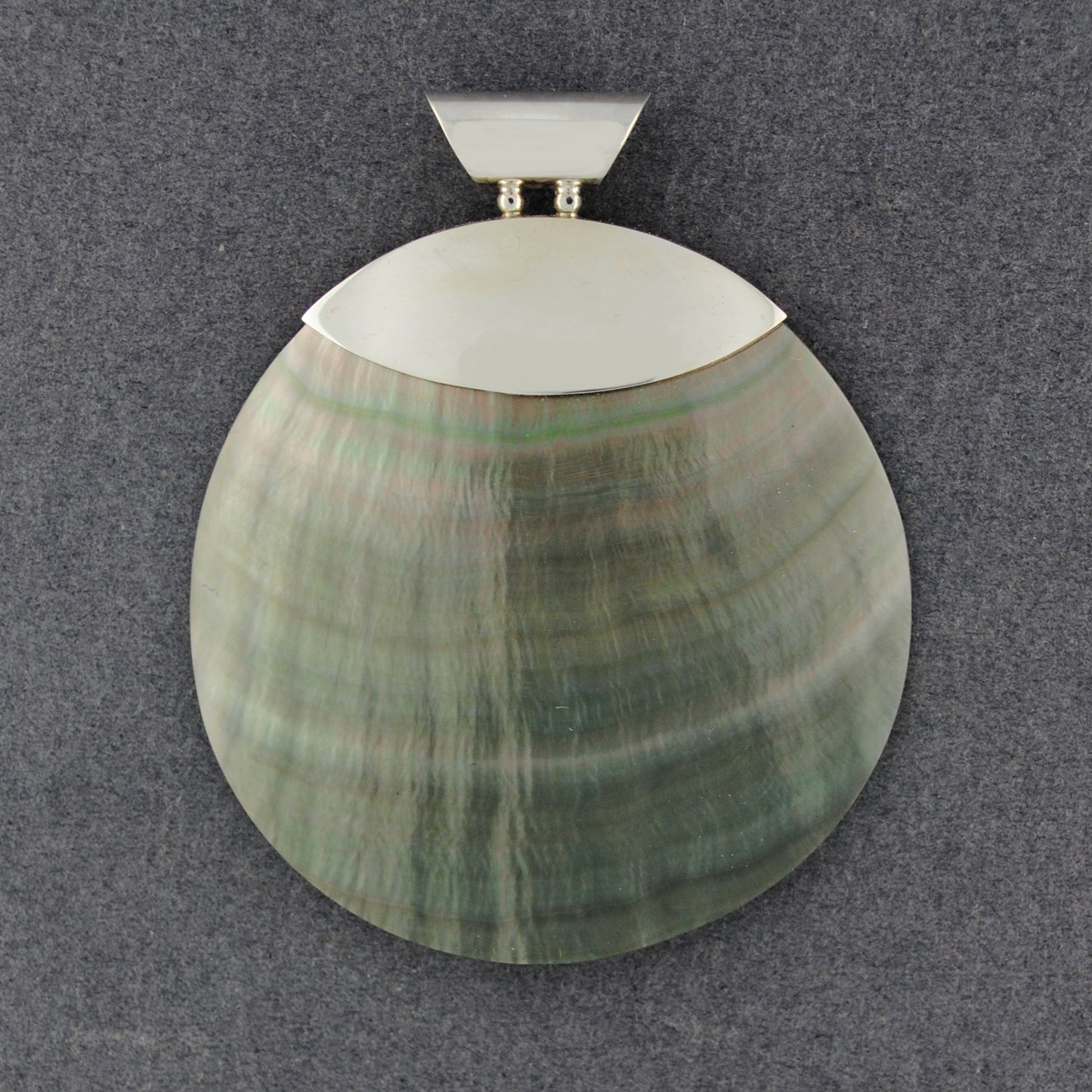 Grey Shell Circle Pendant