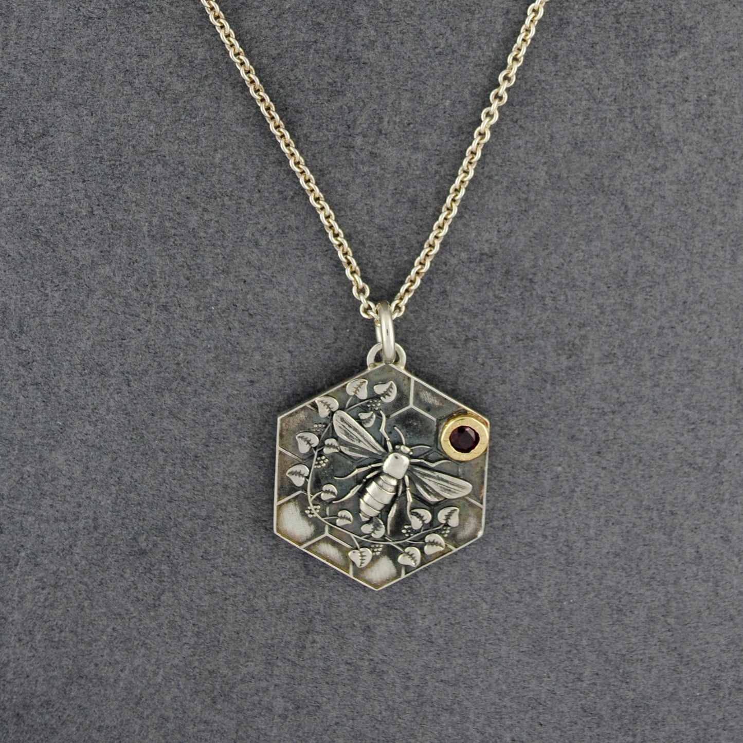 McGregor World Bee Necklace - Texas