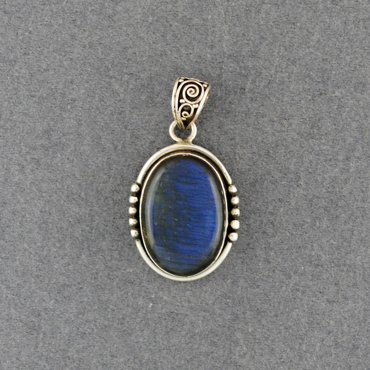 Sterling Silver Nepali Oval Labradorite Pendant