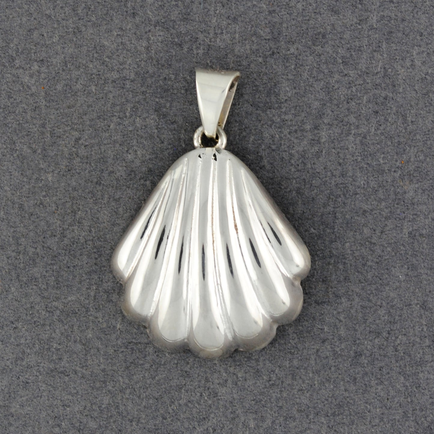 Sterling Silver Curved Scallop Shell Pendant