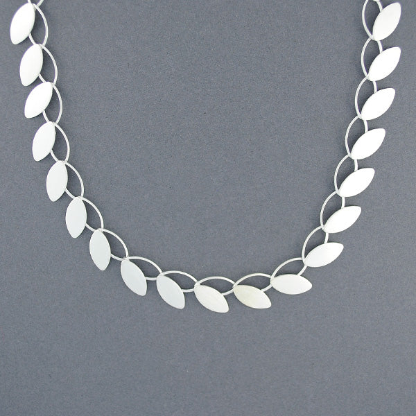 Open Petal Necklace