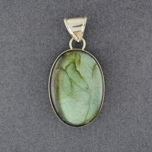 Sterling Silver Labradorite Oval Pendant