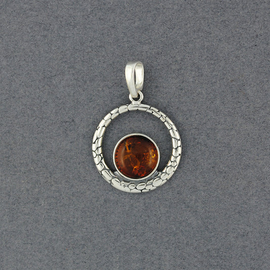 Amber in Detailed Circle Pendant