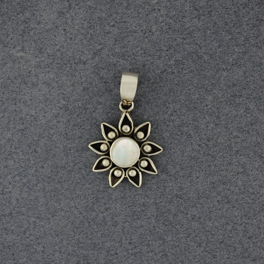 Mother of Pearl Starburst Pendant