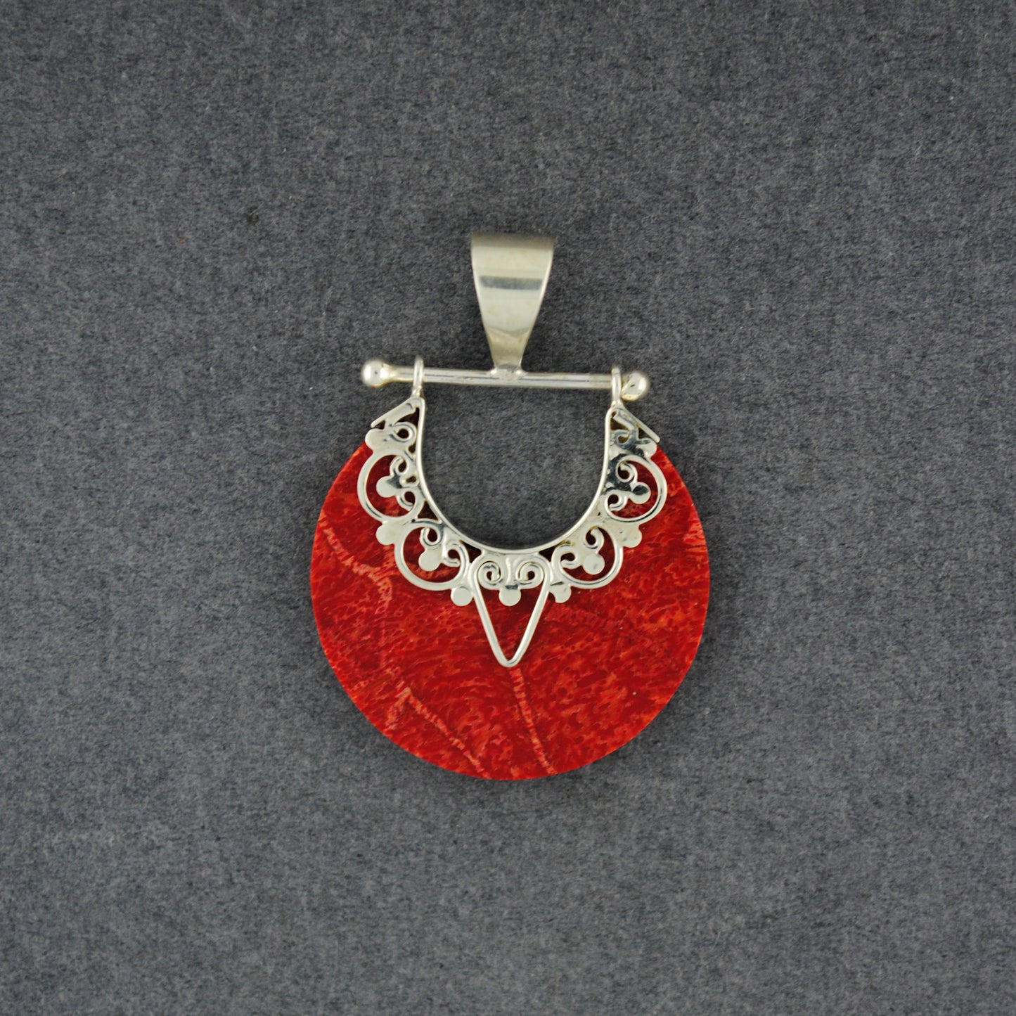 Coral Detailed Cutout Pendant