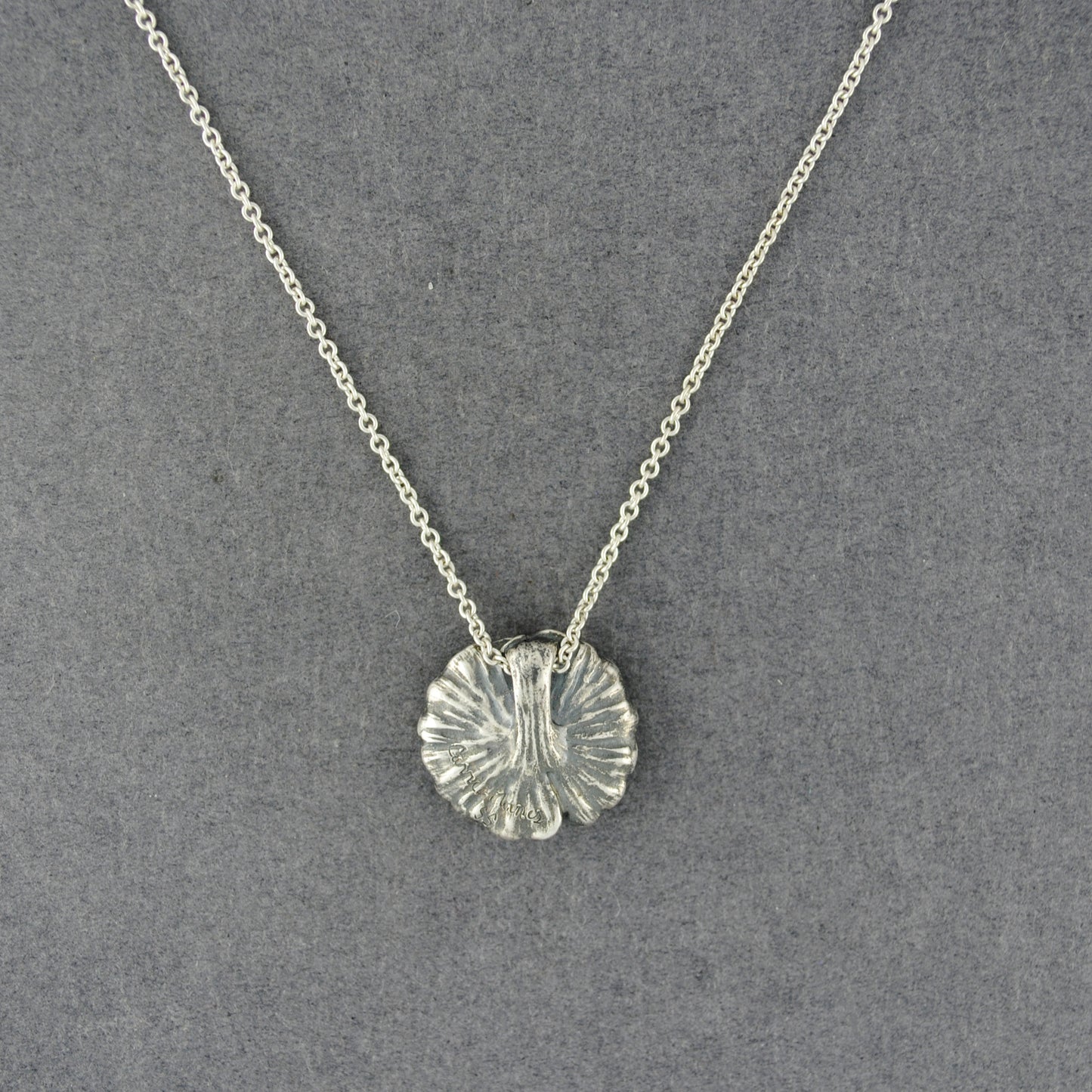Poppy Necklace
