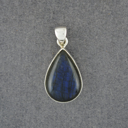 Sterling Silver Labradorite Teardrop Pendant