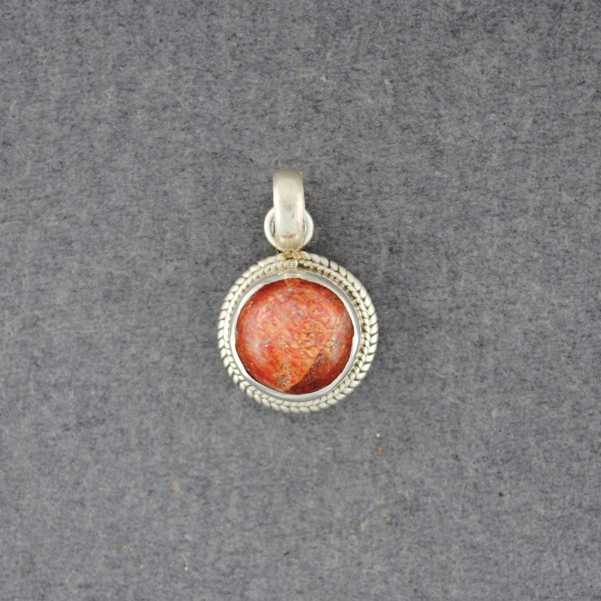 Sterling Silver Sunstone Small Circle Pendant
