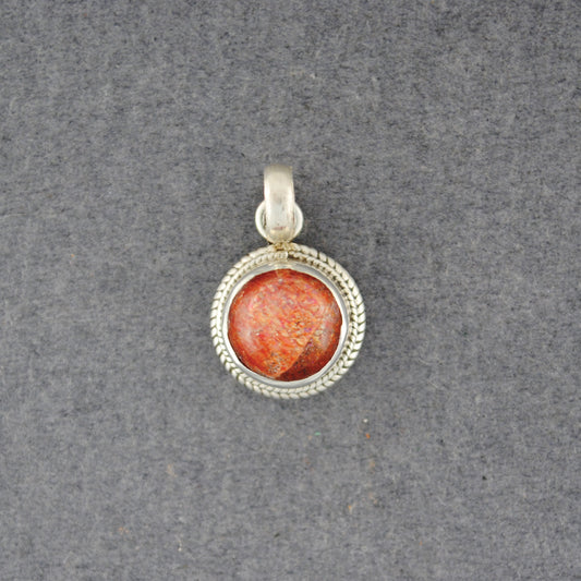 Sterling Silver Sunstone Small Circle Pendant