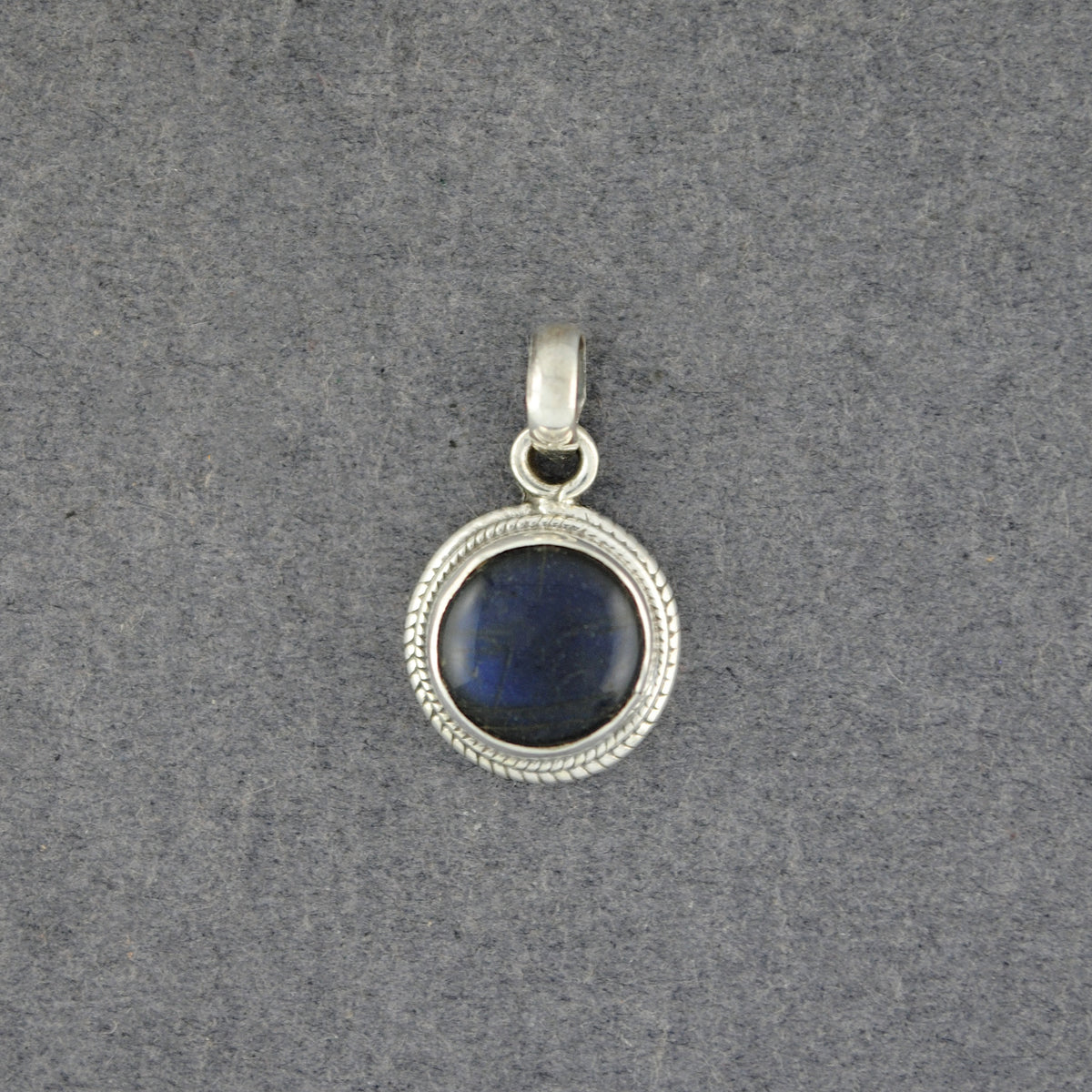 Sterling Silver Labradorite Small Circle Pendant
