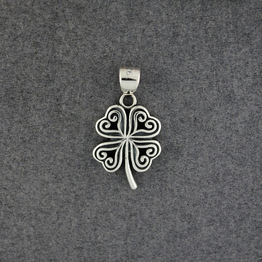 Sterling Silver Detailed Clover Pendant