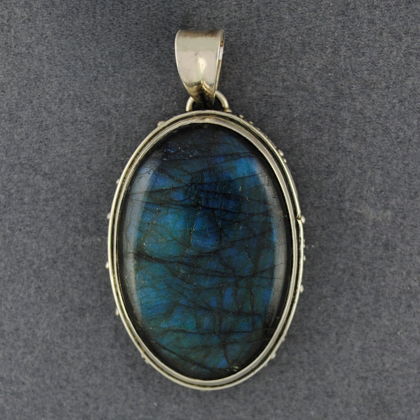 Sterling Silver Labradorite Oval with Detailed Bezel Pendant