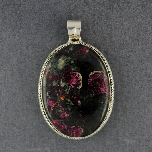 Sterling Silver Eudylaite Detailed Oval Pendant
