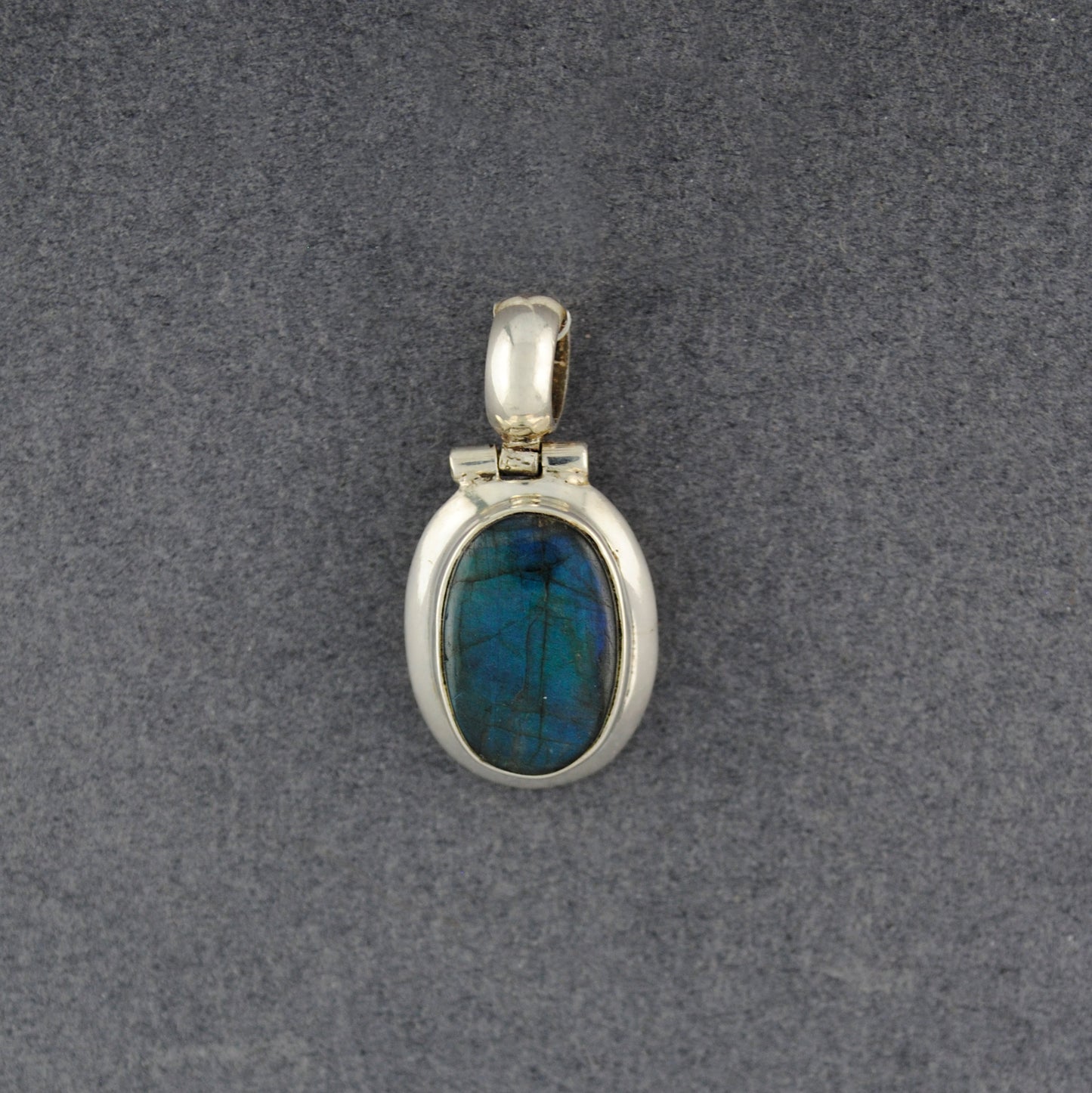 Sterling Silver Labradorite Small Oval Pendant
